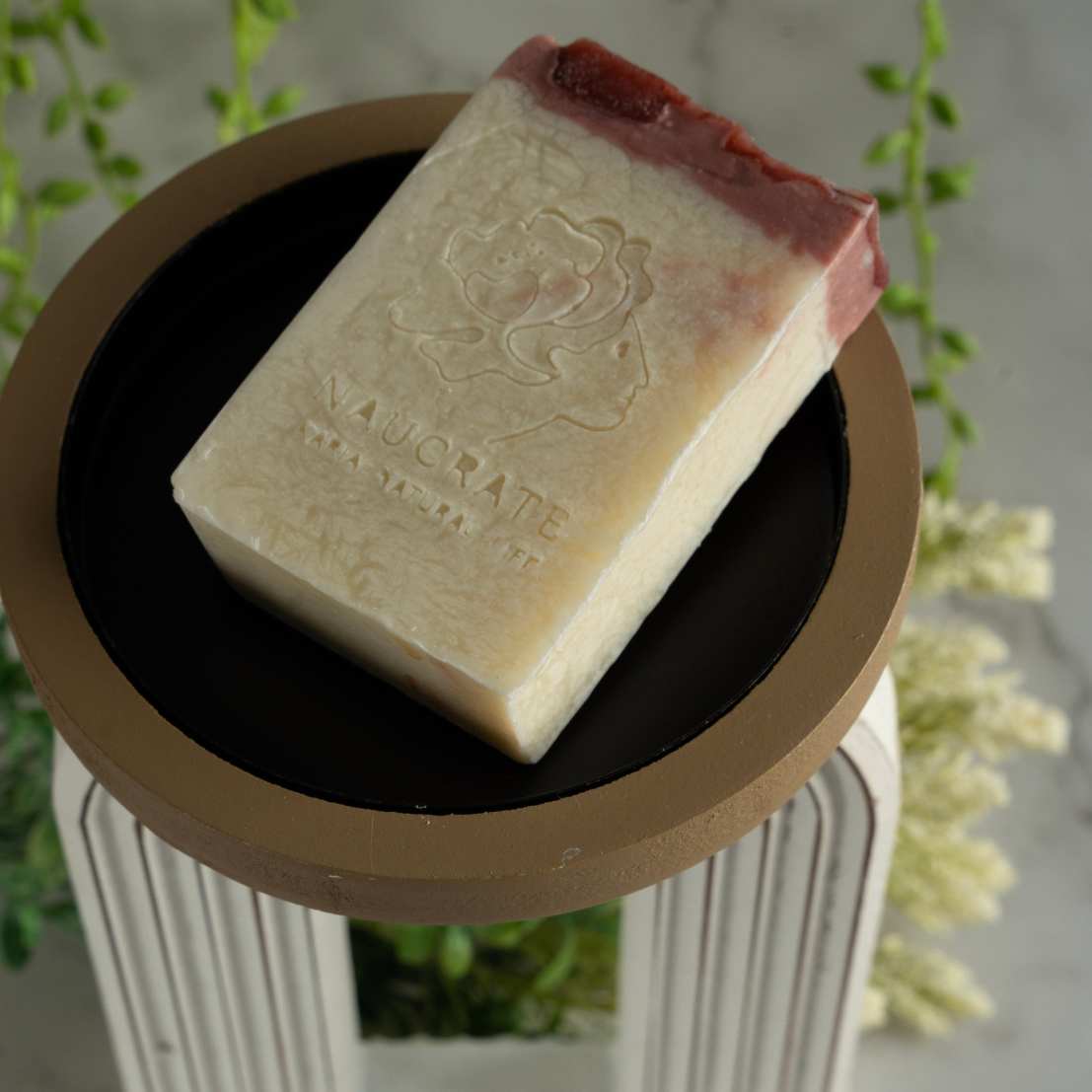 ΣΑΠΟΥΝΙ  – Bee Honey.
